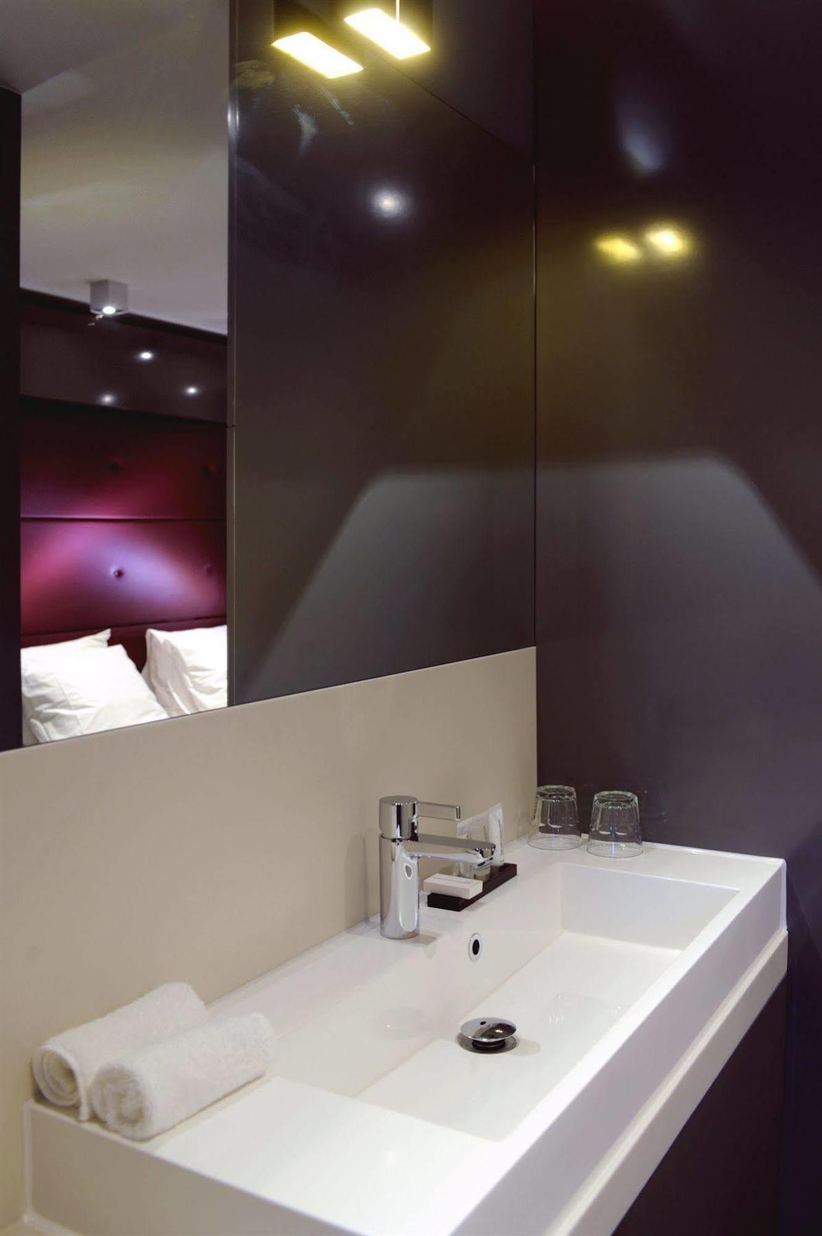 Blue Mansion Hotel Aalsmeer Eksteriør bilde